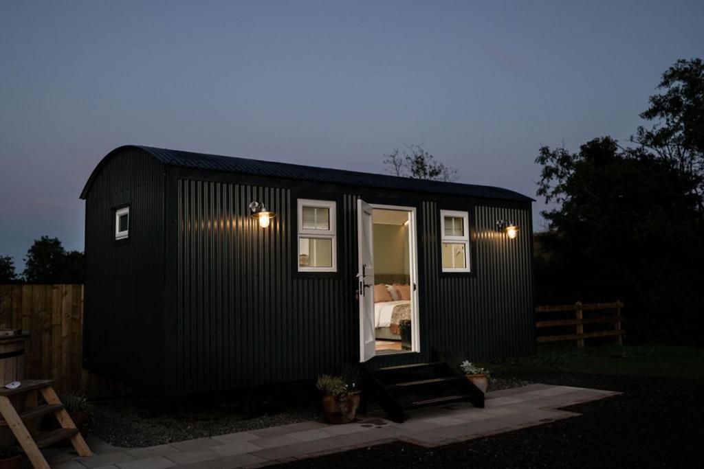 Barfield Shepherds Hut Magherafelt Dış mekan fotoğraf